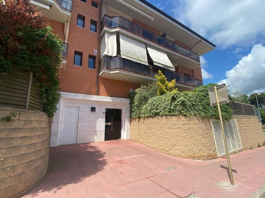 Apartamento Loft, 滨海略雷特 外观 照片